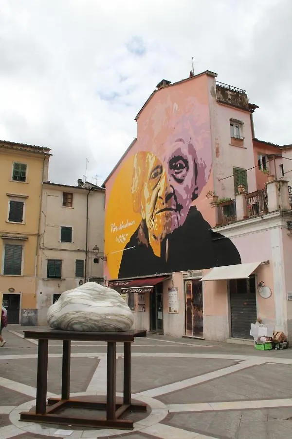 La Porta Sui Monti Di Luna Carrara Italy