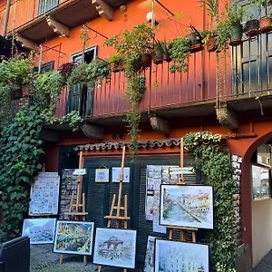 Le Corti Degli Artisti - Navigli , Milano Italia